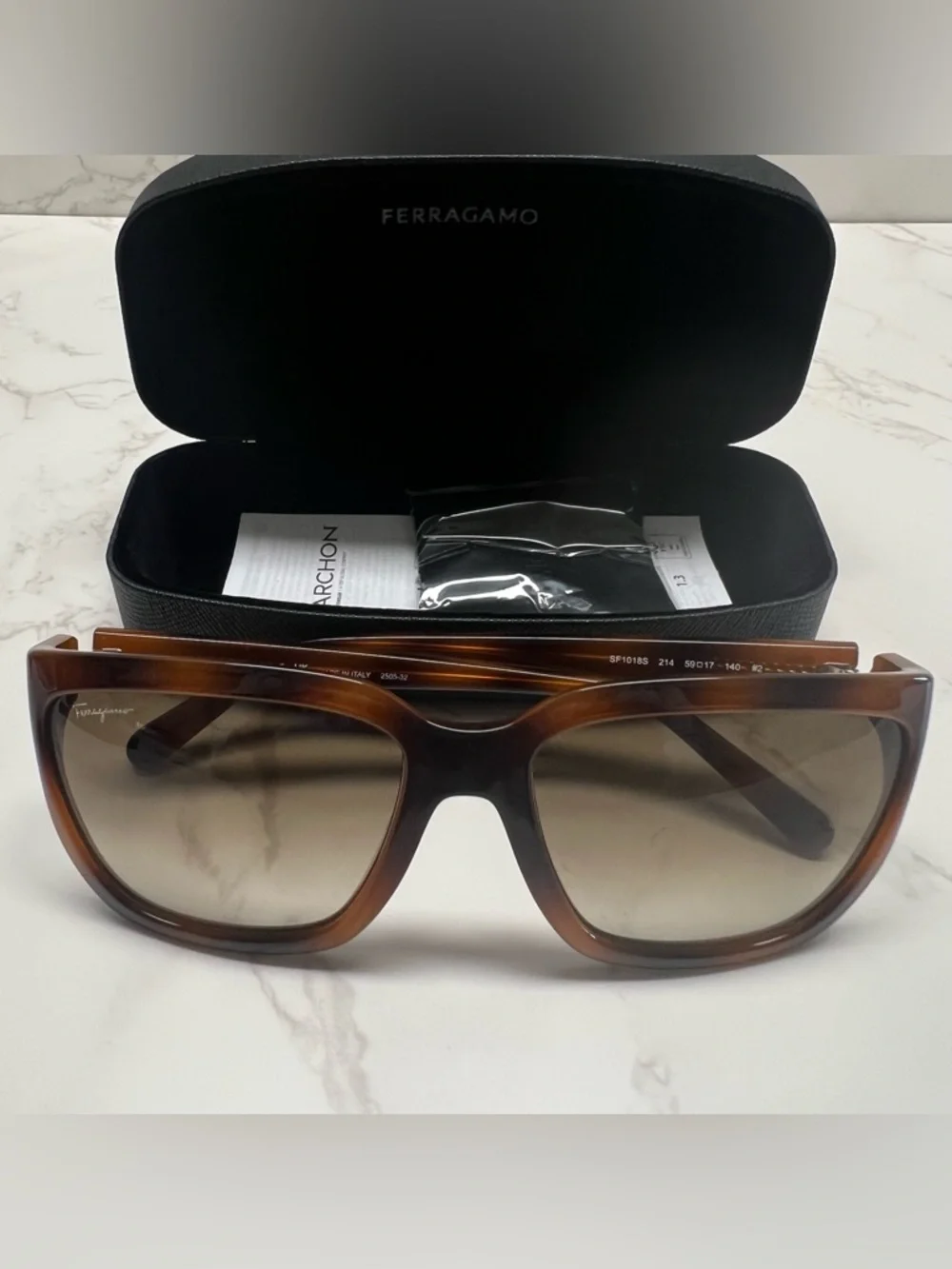 SALVATORE FERRAGAMO SF1018S Tortoise Square Sunglasses Brown Gradient NWOT Italy